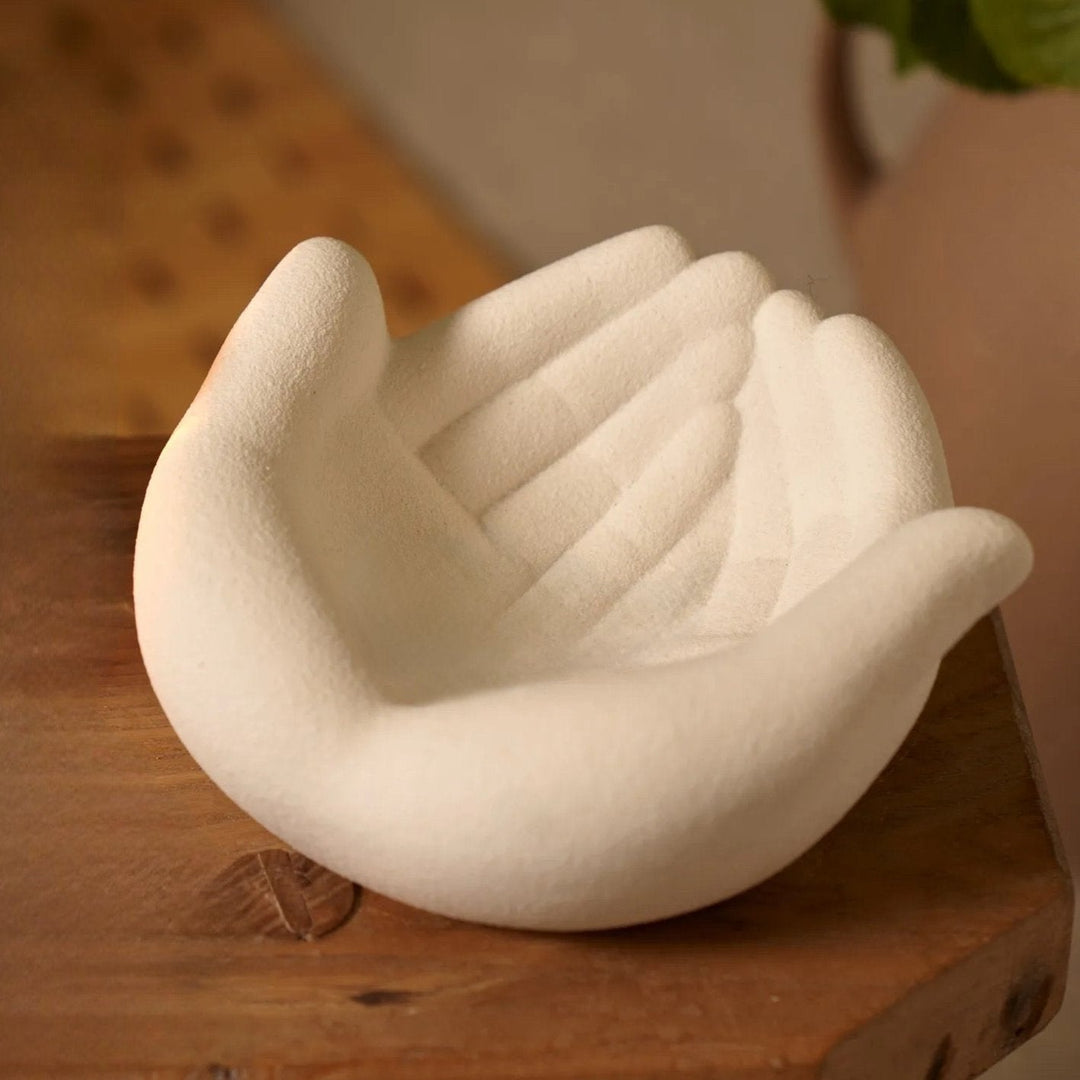Weiße Schale - Hand - CANDIQUE